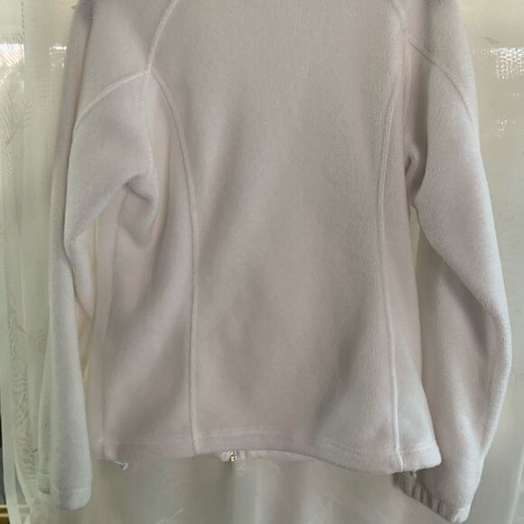 Columbia jacket white medium.  - Picture 9 of 9